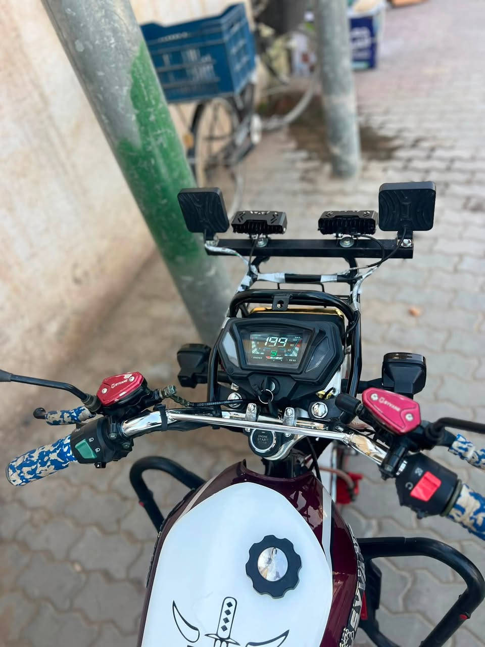 موديل ٢٥ • محرك ٢٠٠ • مكفوله