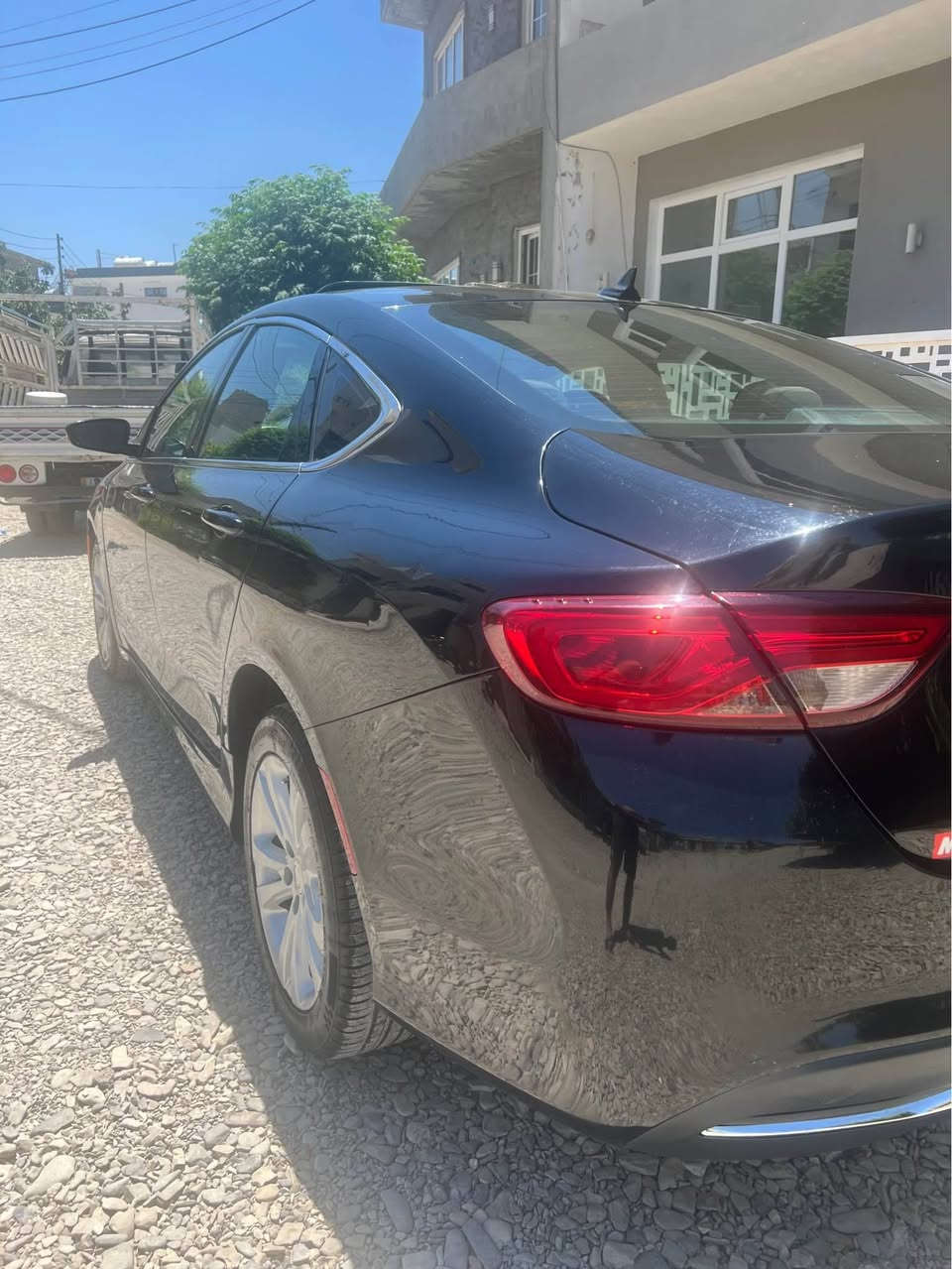 کریسلەر c200 مۆدێل ٢٠١٦ ٣ پارچەو نیو لای سایەق بۆیاخە بێ ناو گرتن فول مواسەفاتە شاشە گەورەیە سلایدو رادارە گێرو مەکینەی بەشەرت تازە سێرڤسی بۆ کراوە لە مۆتۆل سەنەوی تازەیە سەیارەکە هی مەعرەز نییە بێ عەیبە
*********** شوێن سلێمانی السليمانية, العراق
