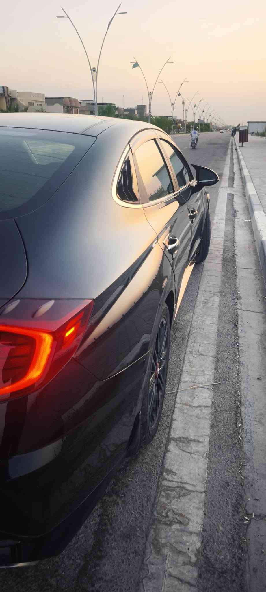السلام عليكم للبيع او مراوس  سوناتا 2020 فول موصفات 
وارد امريكي تقرير سرقة جاملقات الامامية رقمها اربيل بسم شركة مكانه البصرة 
ورقم صاحبها للاستفسار *********** البصرة, العراق

نص مكتوب في الصور:
- 99k
