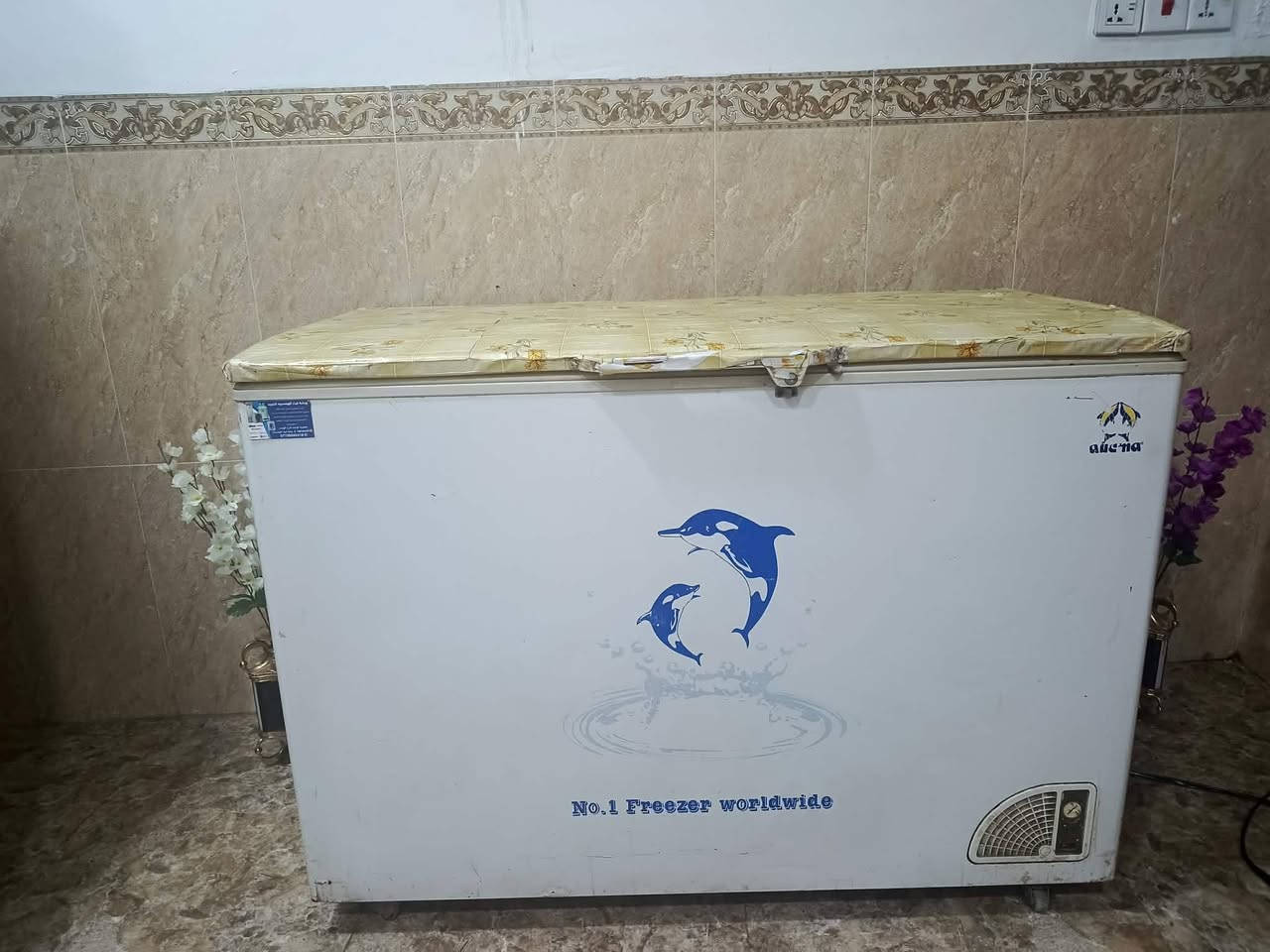 السلام عليكم
للبيع مجمدة وثلاجة نضيفات 100 ٪ فقط الثلاجة يحتاجها نرمادة اسفل الباب  بس تنطبك عادي شغاله متأثر مكاني ديالى بعقوبة الاتصال على الرقم *********** او مراسلة خاص 
@إشارة
