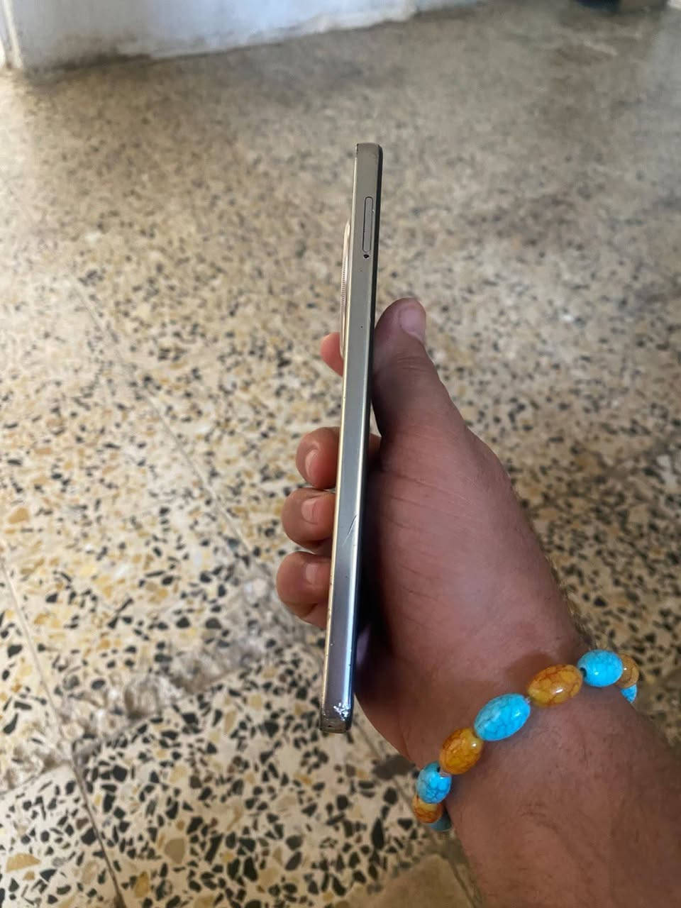 السلام عليكم جهاز للبيع سعره 250وبي مجال جهاز نضيف ممفتوح بيع أو مراوس حسب جهاز عندك(***********)

نص مكتوب في الصور:
- ١٠:٤٦
- هاتفي
- HiOS
- 15.1.2
- إصدار أندرويد
- التحقق من التحديثات
- اسم الجهاز
- TECNO CAMON 30
- التخزين
- ٢٧,٤ غ.ب / ٢٥٦ غ.ب
- الطراز
- TECNO CL6
- وحدة المعالجة المركزية
- Helio G99 Ultimate
- RAM
- 8.00 GB+5.00 GB
- الكاميرا الخلفية
- 50M OIS+2M
- الكاميرا الأمامية
- 50M
- البطارية
- 5000mAh