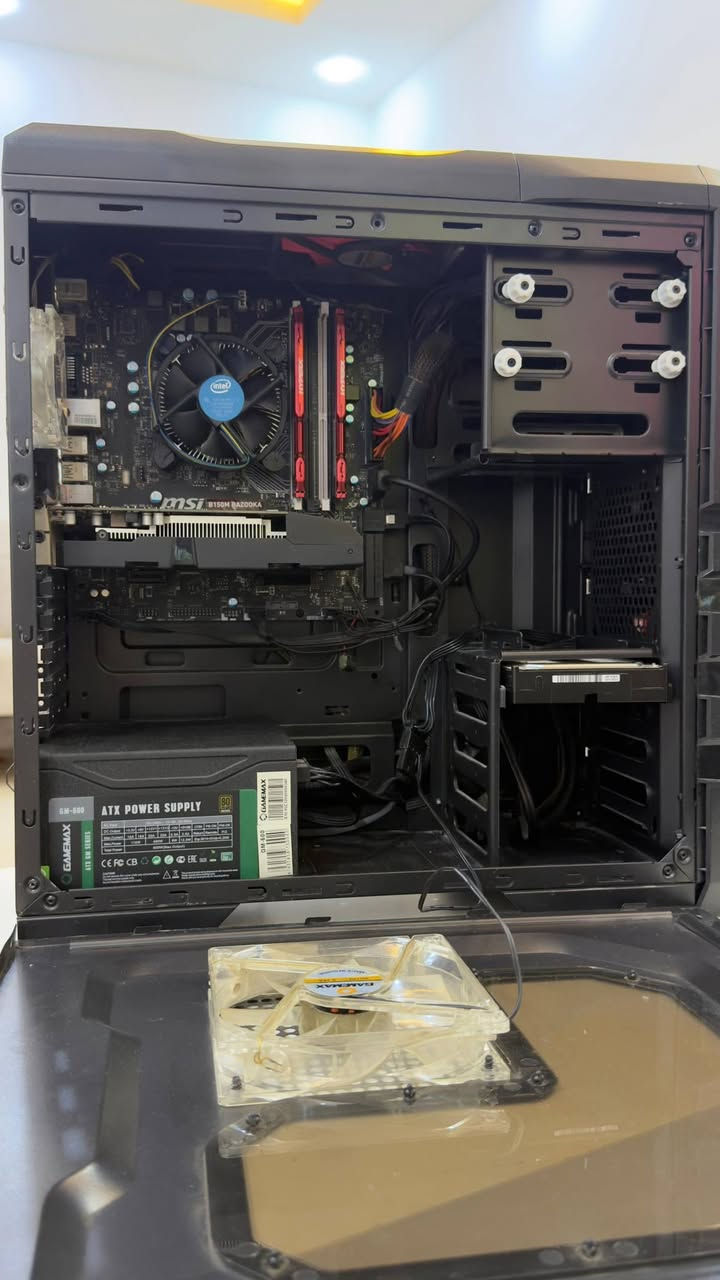 سلام عليكم PC للبيع
m.b msi b150m bazooka
ram 16GB DDR4 2133
SSD 156 
.H.H.D WD blue 1TB
cpu core I7-6700
gpu 1050TI 4GB inno3D
Power supply 600w

*********** وتس اب
