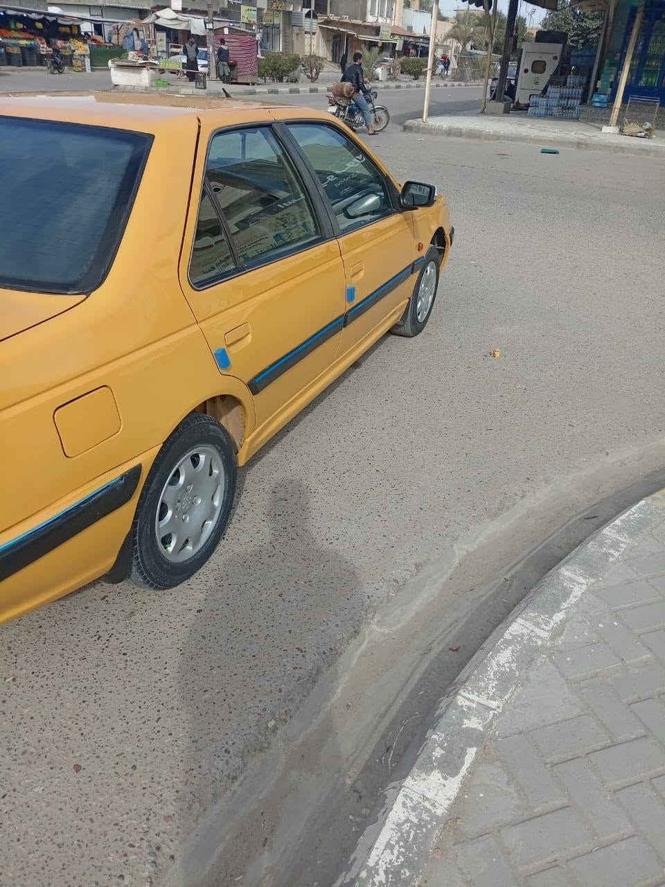 سلام عليكم عندي سياره للبيع بيجوه بارس موديل2016سياره مكفوله من كير مكينه تبريد ثلج حدادي تخم تايرات سياره كامله مكمله السعر 44وبيه مجال قليل الطيبين ومكفوله بل نشر وهاذه رقم الهاتف 
*********** العنوان المثنى سماوه
