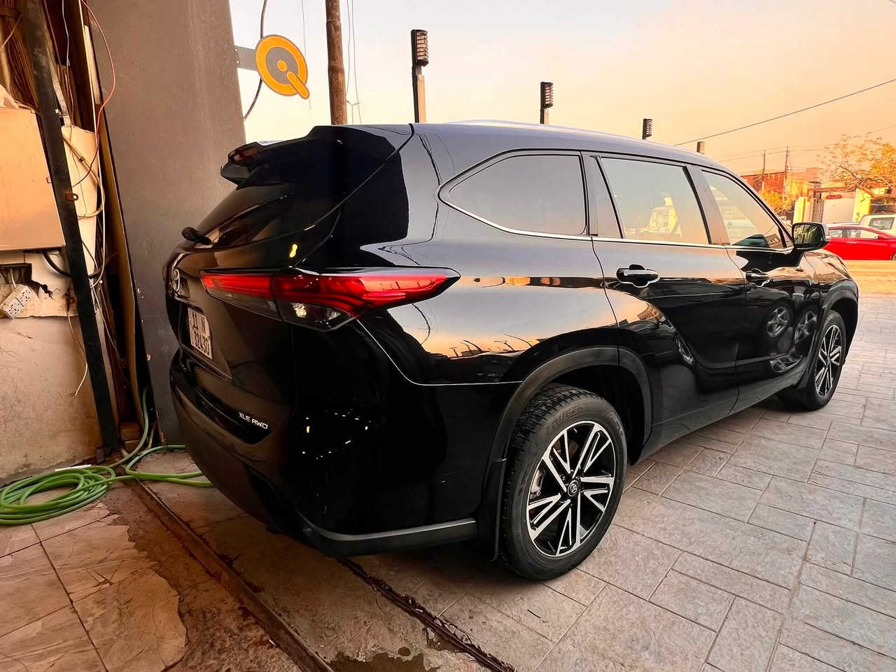 � للبيع هايلندر 2022 فل أوبشن
🔹 الموديل: Toyota Highlander 2022

🔹 المواصفات: فل أوبشن

🔹 السيارة نظيفة جداً وحالتها ممتازة

🔹 مكينة وگير وشاصي بحالة ممتازة

🔹 داخلية مرتبة ونظيفة

🔹 جميع المواصفات والأنظمة تعمل بصورة طبيعية

🔹 السيارة جاهزة للفحص من قبل المشتري

🔹 البيع او مراوس حسب الرغبه للجادين فقط

📍 المكان: بغداد السيدية

💰 السعر: [23ونص يعني شددتين و خمسه وثلاثون ورقة] قابل للتفاوض بالمعقول

📞 للاستفسار والتواصل: [رقم*********** ]
