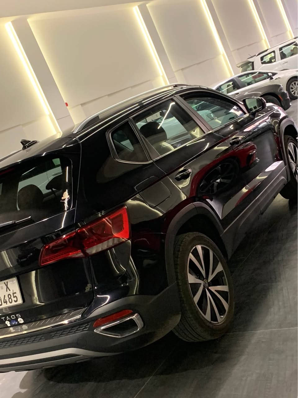 Volkswagen Touse 2022
سەیارەکی زۆر زۆر جوان و خاوێن بێ مەسرەف
تەنها بۆنیت بۆیاخە  لەگەل ١ جێ pdr بچووک
کەمێک شانسی گرتووە
سەیارەکە فوول مواسەفاتی بێ سلایتە
شاشە گەورە گیچ ئەلیکترۆنی  زۆر مواسەفاتی تریش
سەیارەکە بێ موشکیەلە هەموو شتی نوێیە  
سەیارەکە سەعرەکی زۆر زۆر هەرزان و مناسبە
107 وەرەقە مەجالەکی کەمی برایانە
گۆرینەوەش دەکەم ئەگەر سەیارەکەم بە دڵ بی
رەقەم واتساپ *********** أربيل, العراق
