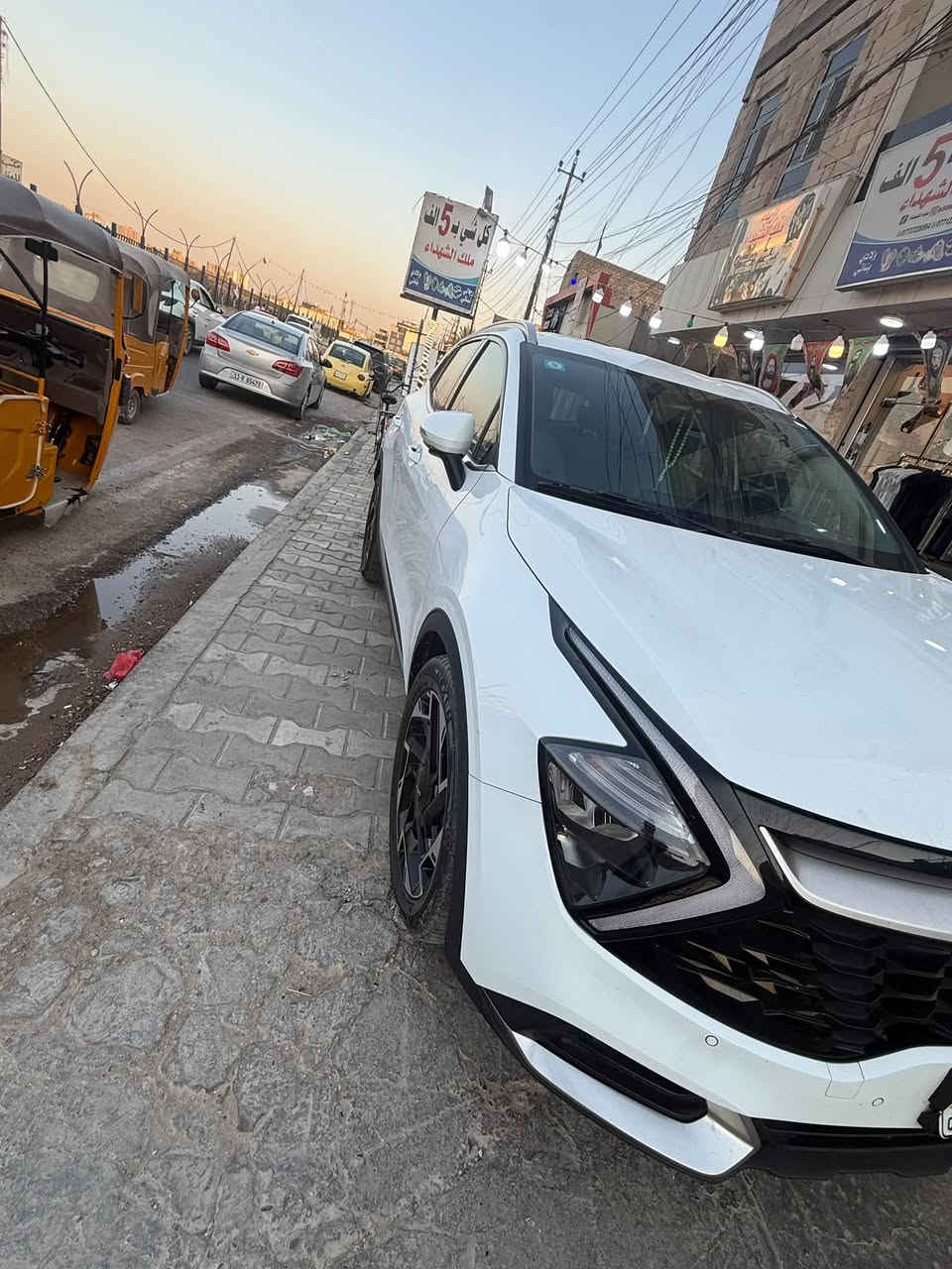 للبيع سبورتج ٢٠٢٤شركة الدولية
ماشية ٢٨٫٠٠٠ كم 
المحرك ٢٠٠٠ 
المواصفات فول عده الفتحة
السعر ٢١٠ وبيهه مجال بسيط
السيارة بأسمي تحويل بنفس اليوم
غير متواجد على الفيس
رقم تلفون او واتس اب
***********
