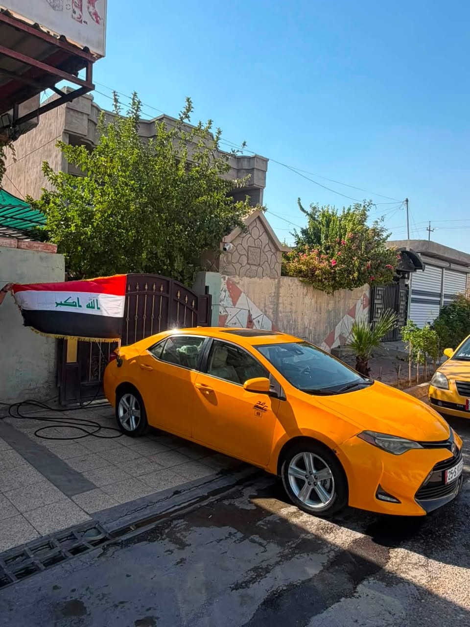 كورلا 2017 محسن
سلايت 
داخل لونين 
ضرر فقط جامرلغ السايق بيها براس الشاصي قليل 
138$ بيها مجال قليل 
***********
