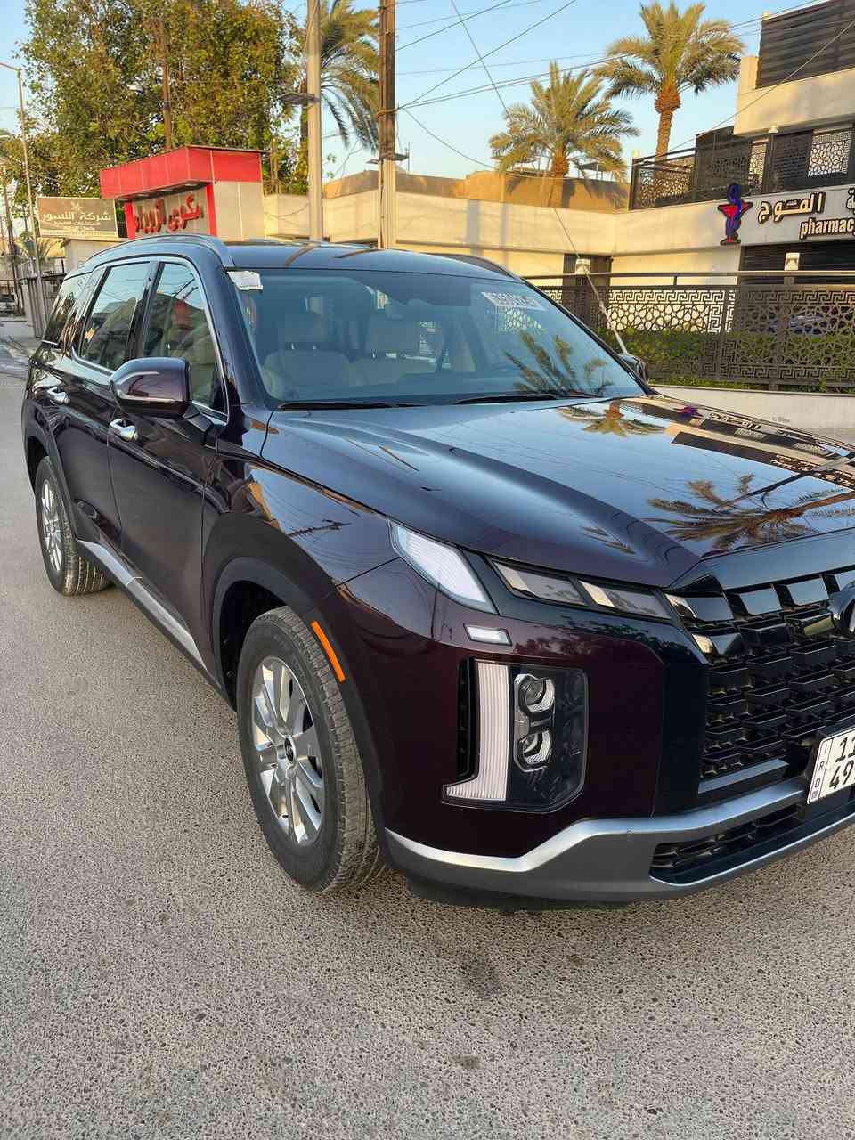للبيع او مراوس هونداي بلسايد موديل 2024  .. السعر مناسب 230 $
دخول جديد ماشية 7000 ميل فقط زيرو 
رقم بغداد انكليزي جديد بأسمي 
حجم المحرك 6 سلندر 3800 
الضرر ... حادث جانبي صبغ صفحة وتبديل ابواب جهة اليمين بچم كبس ...
المواصفات....

بصمه تشغيل عن بعد ..
رادار امامي خلفي وجانبي ..
داخل جلد ابيض ..
مقاعد تحكم كهرباء . 
مقاعد Vip  سبعة راكب ..
صندوق كهرباء ..
تبريد 3 قطع ..
نقاط عمياء ..
وبعد بيها مواصفات
للأتصال ***********
متوفر واتس اب 
مكانها بغداد الكرادة
