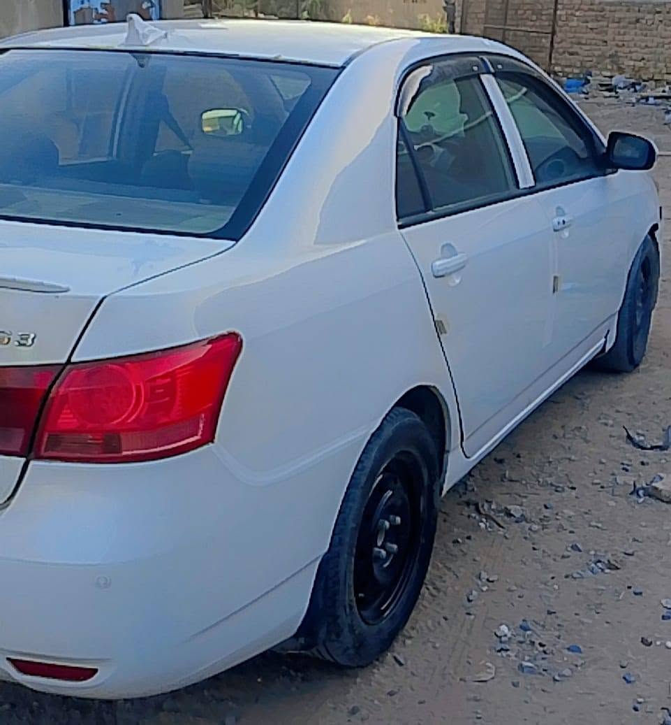 سلام عليكم 
بي واي دي G32012 بسمي تدفئه تبريد 
شغال سياره على بلاد حلوه بس تصليح
هلالات وا بارد چاملغ امامي عكس السائق
بيها مشكله بل كهرباء الگير بدلت گير بقت
نفس المشكله و حار للعبوه مقطوع 
و شوته و مبخره مفتوحات موجودات وياها
تحتاج كهربائي سنويه 2026/3/8 
ابيع على وضعها  السكن بغداد قرب قوس
بغداد او علوة الرشيد رقم الهاتف ***********
بي واتساب سعر 48 ورقه
