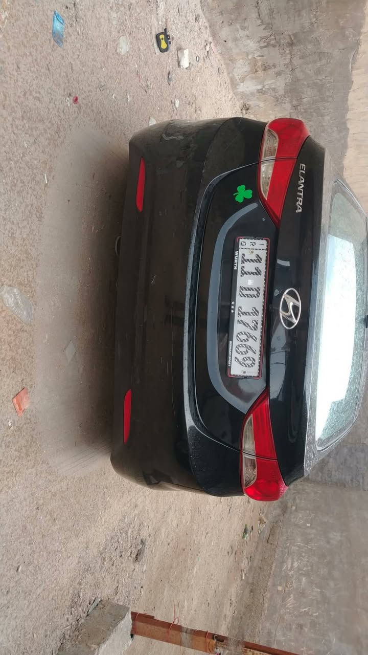 السلام عليكم
اللنترا موديل ١٣ وراد امريكي بيها قطعه صبغ وحده بدون داخل السعر 95 و بيها مجال الرقم
***********
***********
