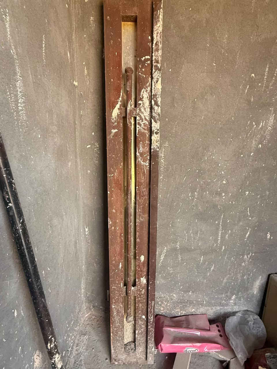 باب حديد طلاگه وربع حديد ثقيل نظيف مدمر جص من البناء عوزه بس صبغ السعر ١٠٠
كتايب بيبان وشبابيك نظيفات 100‎%‎ السعر ١٥٠
الاتصال ***********
