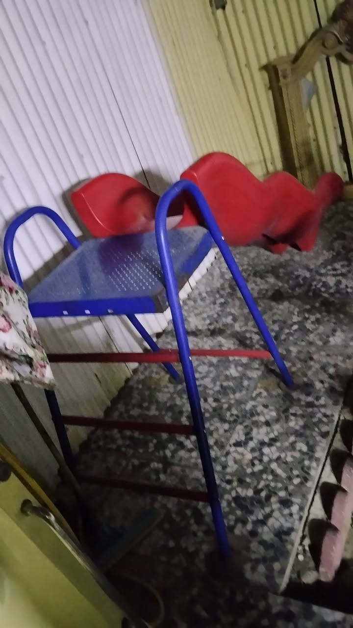 السلام عليكم
اخوان هاي مجموعه من اثاث المنزل للبيع
للتواصل *********** وبيه واتساب
