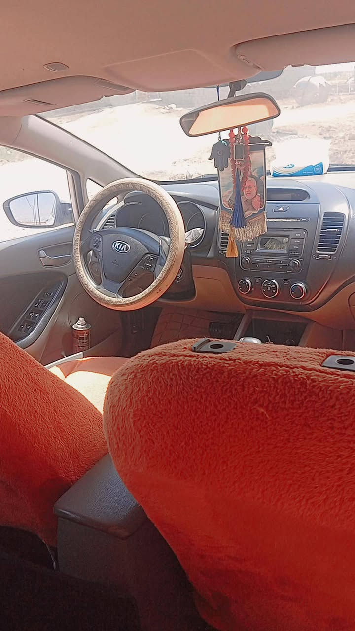 السلام عليكم سياره سيراتو البيع موديل 15 خليجي مكينه 1600 رقم ذي قار سياره بسمي حادثهء بس بل جاملغ الخلفي مرجعينه عل بارد مكان السياره ناصريه مركز الاستفسار *********** السعر 117 وبيهء مجال الشراي
