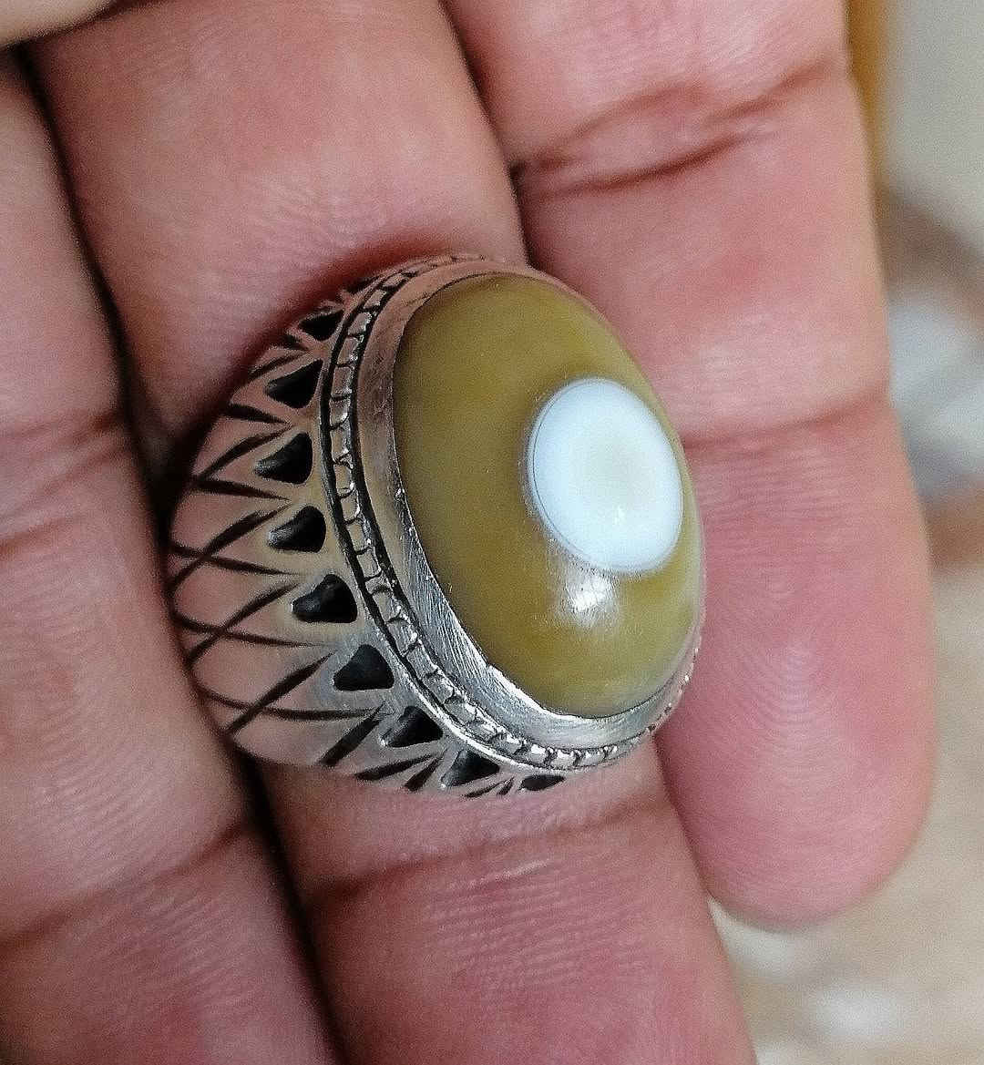 دومآ مميزون في نشرنا الباقون على عهدنا بأن ننشر لكم النوادر من الأحجار النفيسه التي يبحث الهوات عنها نقدم لكم جوهره من السليماني القديم المختلف ذات صياغه قديمه في غايه الروعه للبيع على الخاص اوالاتصال على الرقم التالي ***********

