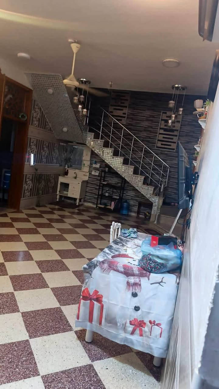بيت للبيع بالخسرويه
مساحه ١١٩ قريب جدا على شارع العام 
الاتصال على الأرقام اتصال خط هذا رقم ‏‪***********‬‏
وتساب هذا الرقم +964 781 734 4621

بالنسبه للموقع كولش حلو 
البناء ب ٢٠١٩ 
أي واحد يريد يجي يشوفه يراسلني خاص أو يخابر الأرقام 
@إشارة 
حبايب صعدولي المنشور فدوه 
الكم أجر وثواب

