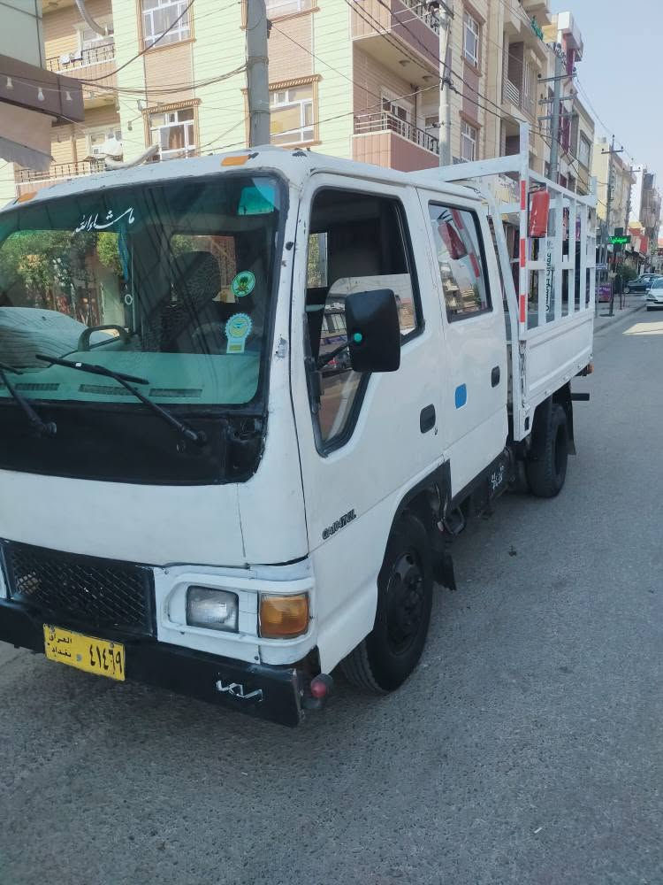 دووتەنی فاو 2002 گێڕ و مەکینەی کیای لەسەرە و بێ عەیبە تایە و پاتری بێ عەیبە ماڵی فەقیرە و هەرزانە سەیارەیەکی زۆر باشە بۆ کاسپی کردن ئاڕم و ئەوەلیات و غرامەی بەشەرت .سعری 32 گەڵا و مەعامەلە لەسلێمانیم...*********** السليمانية, العراق
