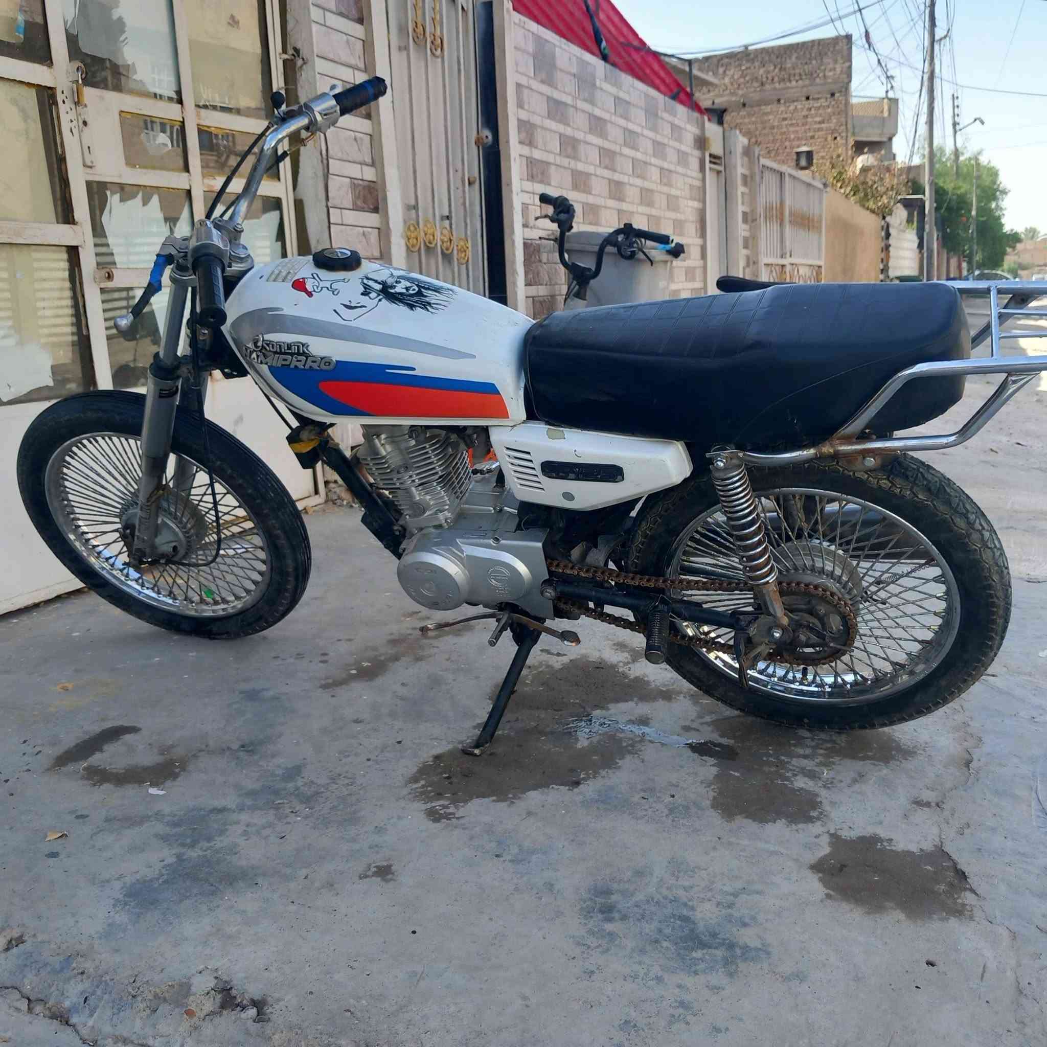 ايراني اربعه كير مكينه نامه برو موديل 21 شاصي شلامجه شوفت عينك النضافه سعرها 350وبيها مجال حك الجيه مكاني بغداد البياع شرطه ارابعه ***********

