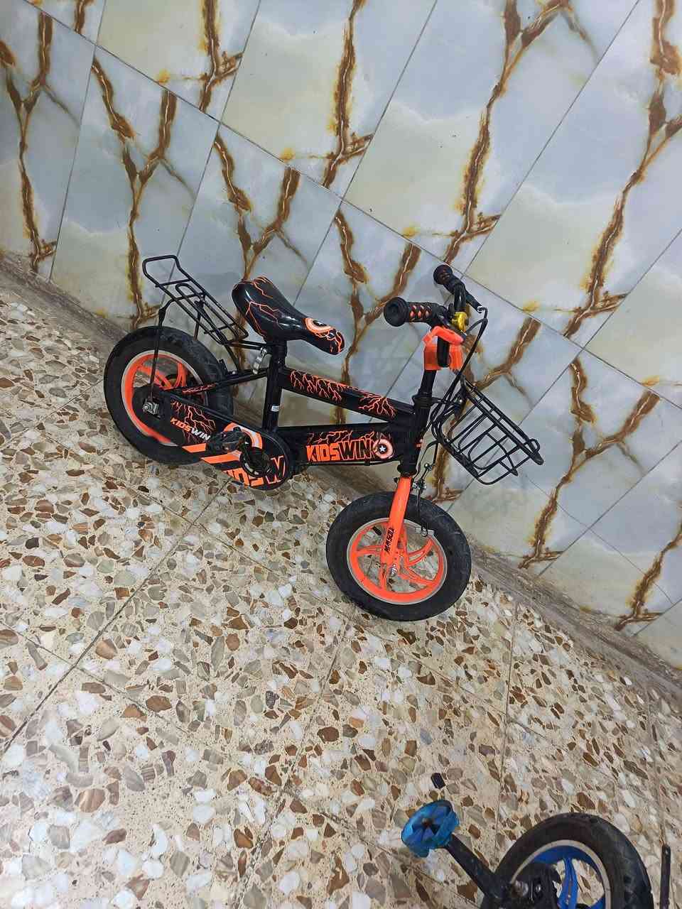 سلام عليكم بيسكلت البيع ٢ جديد صار ١٥ يوم من جبتهم سعر ٥٠ المكان بغداد رشاد ***********
