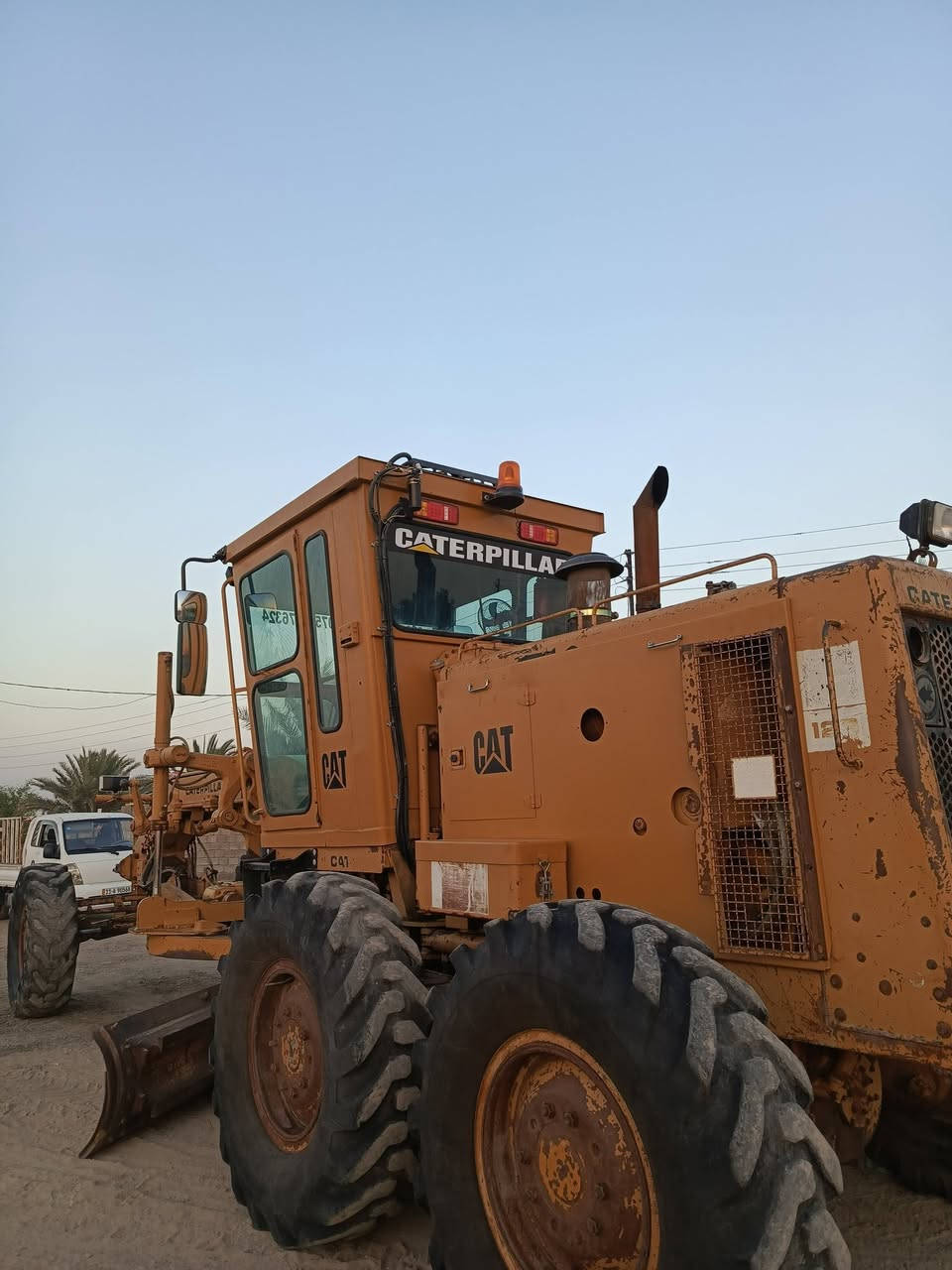 اعيد النشر بسبب الوعود 
كريدر 82 بلادية رقم انكليزي بغداد 
مكلف بلنشر للتواصل على الارقام التالية 
***********
***********

