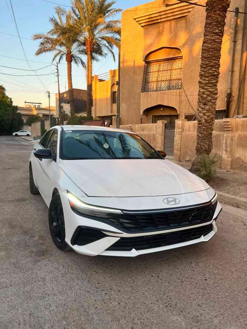 #السعر ١٤٤. تلفون.  ***********
سلام عليكم النترا مديل 26 وارد أمريكي دخول جديد منفيس ابسمي مواصفات محرك 2000دوش بصمه ترحيب ابواب تشغيل عن بعد ويل 17 الشكل الجديد شحن وايرلس لد اناره متغير تبريد شاشه فول رادارات داخل اسود مطعم حادث السياره فقط البنيد ربع مصلح على كده بدون فتح بدون تبديل ليبل واحد كلها السياره ماشيه 10mi بعدها بريحه الشركة جديده حيل جديده وعدا البنيد مكفوله من الشخط وصور الحادث مرفقه بل منشور
