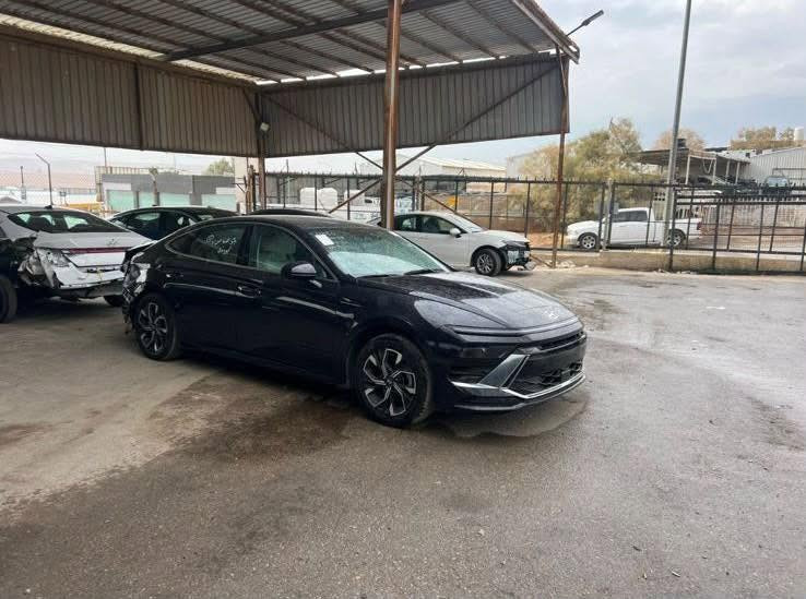 سلام عليكم سوناتا 2024 وارد امريكا 
بانزين فقط 
رقم بغداد 

مواصفات 
بصمة تشغل 
بصمة ابواب 3 
تشغيل عن بعد 
توقف ذاتي 
حساسات الاصتدام 
حساسات امامية 
حساسات خلفية 
كشنات كهربائية 1 
كشنات تادفئة 
صندوك بصمة 
هواي مواصفات بيها
فول عدا الفتحة من الأخير 
ماشية 61 Km
رقم بغداد باسمي 
سنويا جديدة 
هزة جديدة 
ابيعلك سونار بالمنشور عندك مراوس باكورلا وارد امريكا 
*********** 
سعر 150 وبيها مجال للشراي
