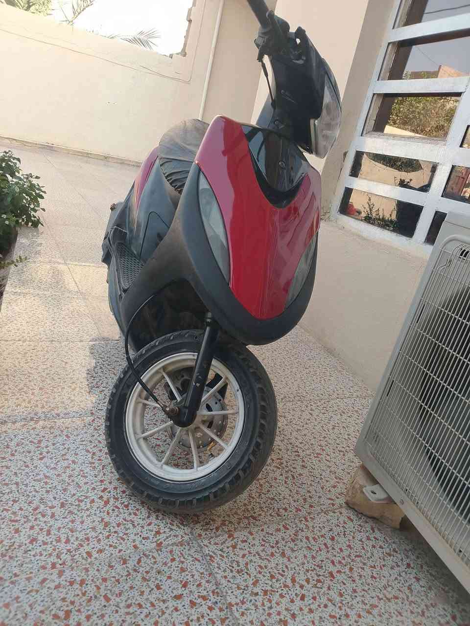 السلام عليكم  دراجه ماكس عدله سلف هندر كهربائية كله شغال مكينته 49 شلعه معدل خير من الله  دراجه  نصيفه بمعنه الكلمه مكينته ناعه  ماتسمع صوته وياله رياضي  قطره رياضي تعلاكه رياضي دراجه  نضيفه حيل لات زنون السعر 400 وبيه مجال مكاني ديالى بعقوبه لاستفسار عل ر قم ***********
