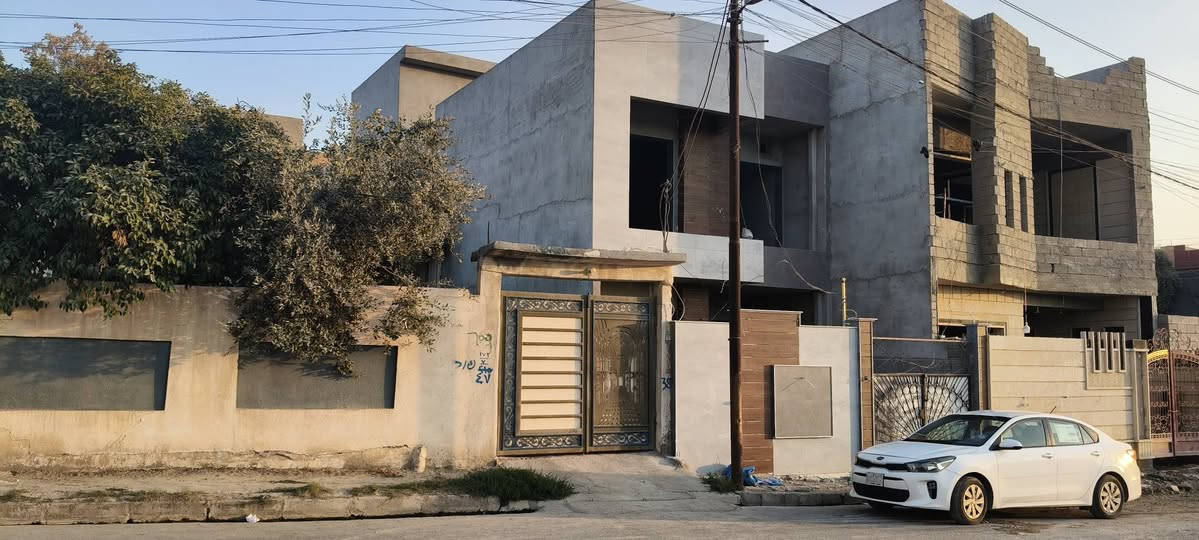 عقار للبيع...
ارض بمساحة 175متر مربع في حي 30 تموز الجانب الايمن واجهة 7 متر ونزال 25 ..الموقع قرب جامع الصحابة  .للاستفسار الاتصال على *********** او ***********

