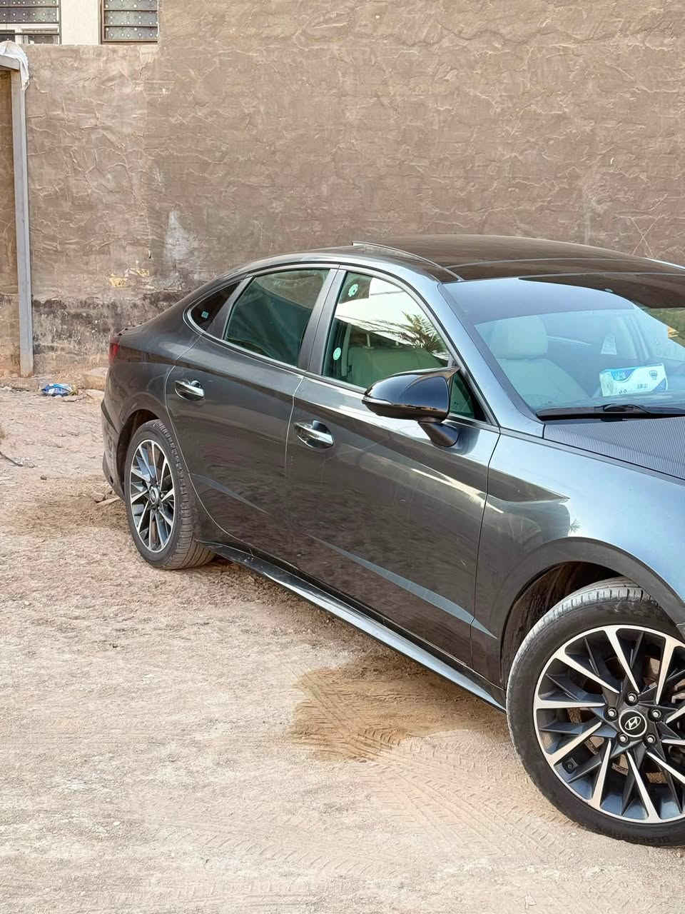 سلام عليكم 
سوناته 23 Limited1.6T
للبيع او مراوس حسب القناعه 
السياره حادثهه جاملغ جهت السايق فقط مرجع بارد والجاملغ الخلفي بي كلير بمريكة
لا شواصي ولا لغود
 ايرباك الكدام طاك 
السياره حداديه امامي خلفي جديد 
ماشيه 100الف كم
السعر 160وبيهه مجال 
رقمي ***********
