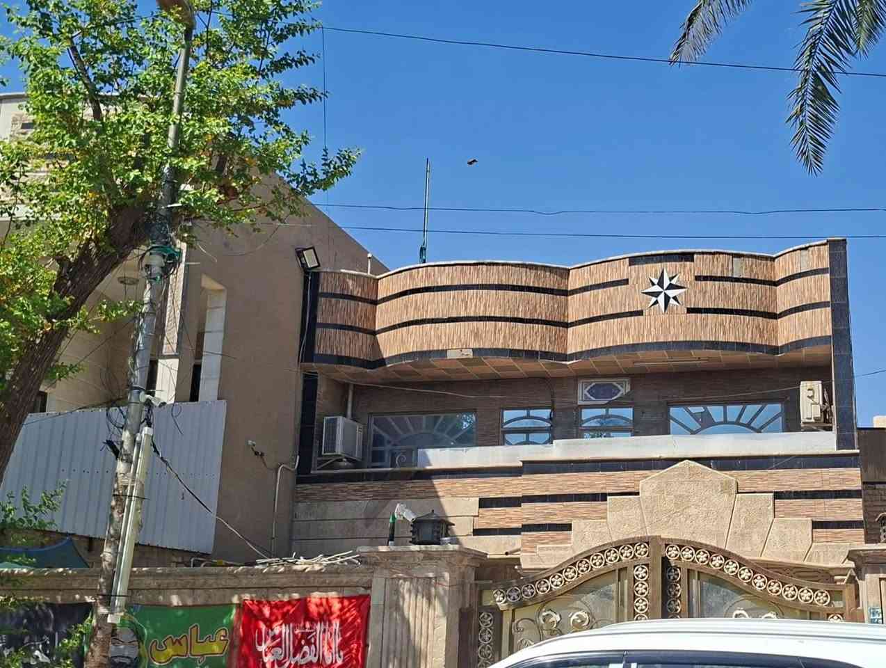 الدار للبيع الاتصال علئ الرقم *********** محلة ٥١٨ قريبة عالشارع العام مال الطالبية
