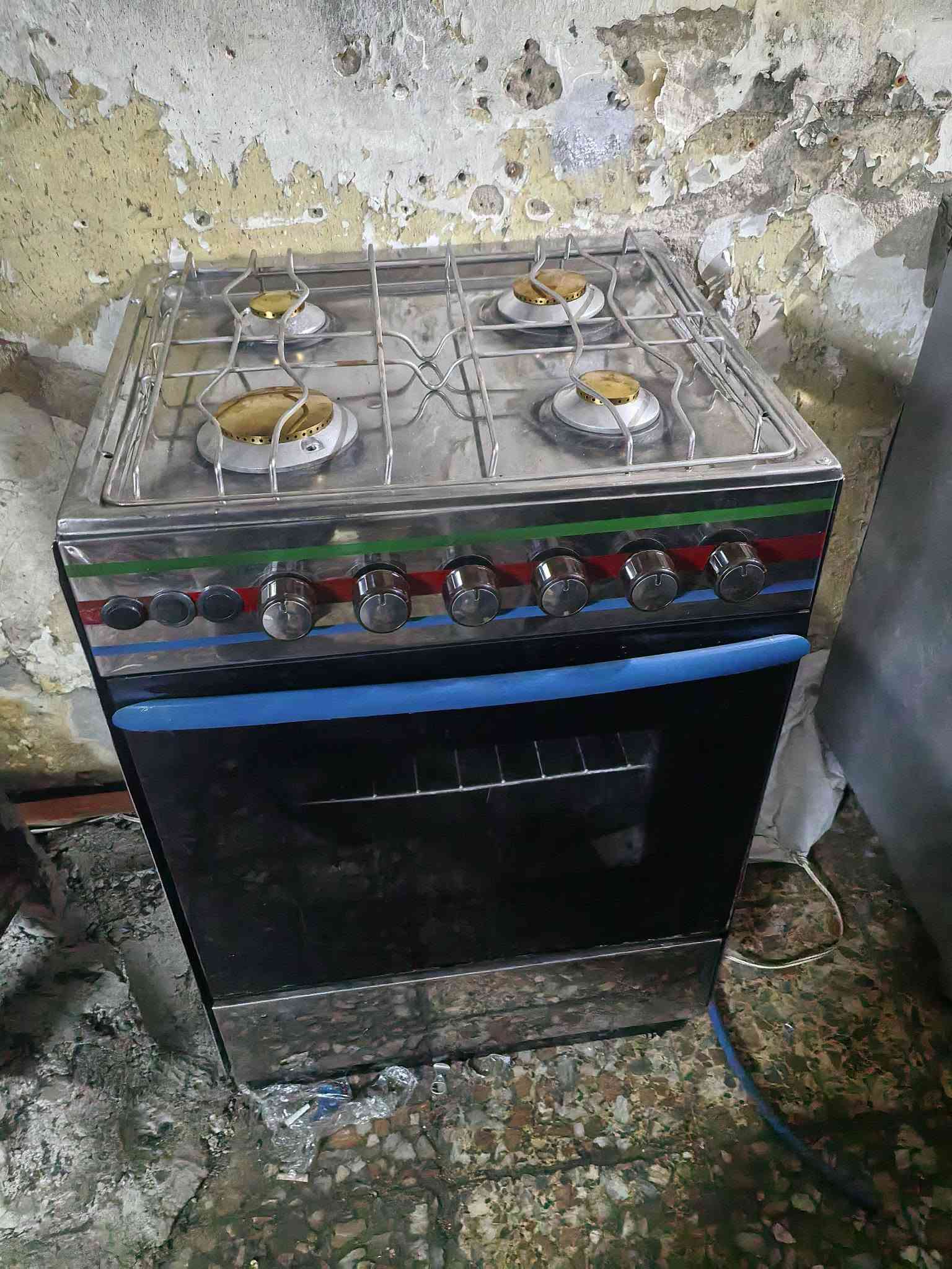 السلام عليكم
طباخات للبيع
يونفيرسل حجم صغير مصري كامل مكمل 
امبريال حجم صغير مصري كامل مكمل 
سعر الواحد 125
مع وصل ضمان صيانة لمدة شهرين
بغداد الشعب
***********
ورشة البركة
