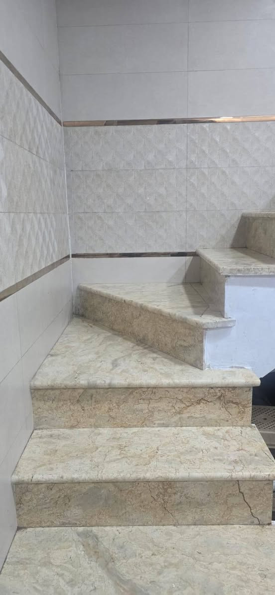 السلام عليكم بيت للبيع خلف البانزين خانه منطقه سيد خواتم البيت مربع طابو زراعي سند خمسه وعشرين 
رقم الهاتف التواصل على الرقم ***********
