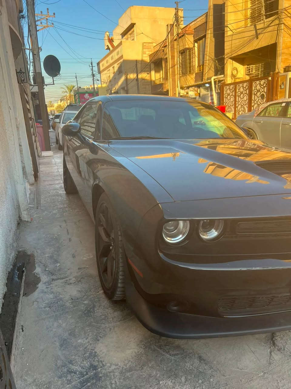 سلام عليكم جالنجر موديل 2023 R/T محرك 5.7 هيمي وارد امريكي حادثها الجاملغ الخلفي رقمها سليمانيه مكان السياره بغداد (***********)
