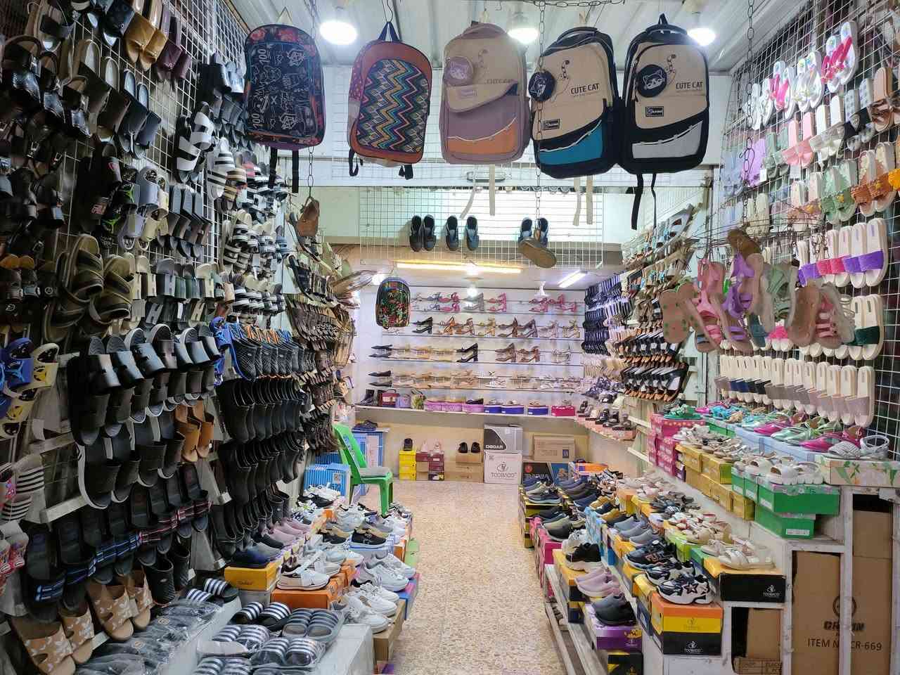 السلام عليكم محل للبيع داخل سوق حي الحسين القديم
الاستفسار ***********
