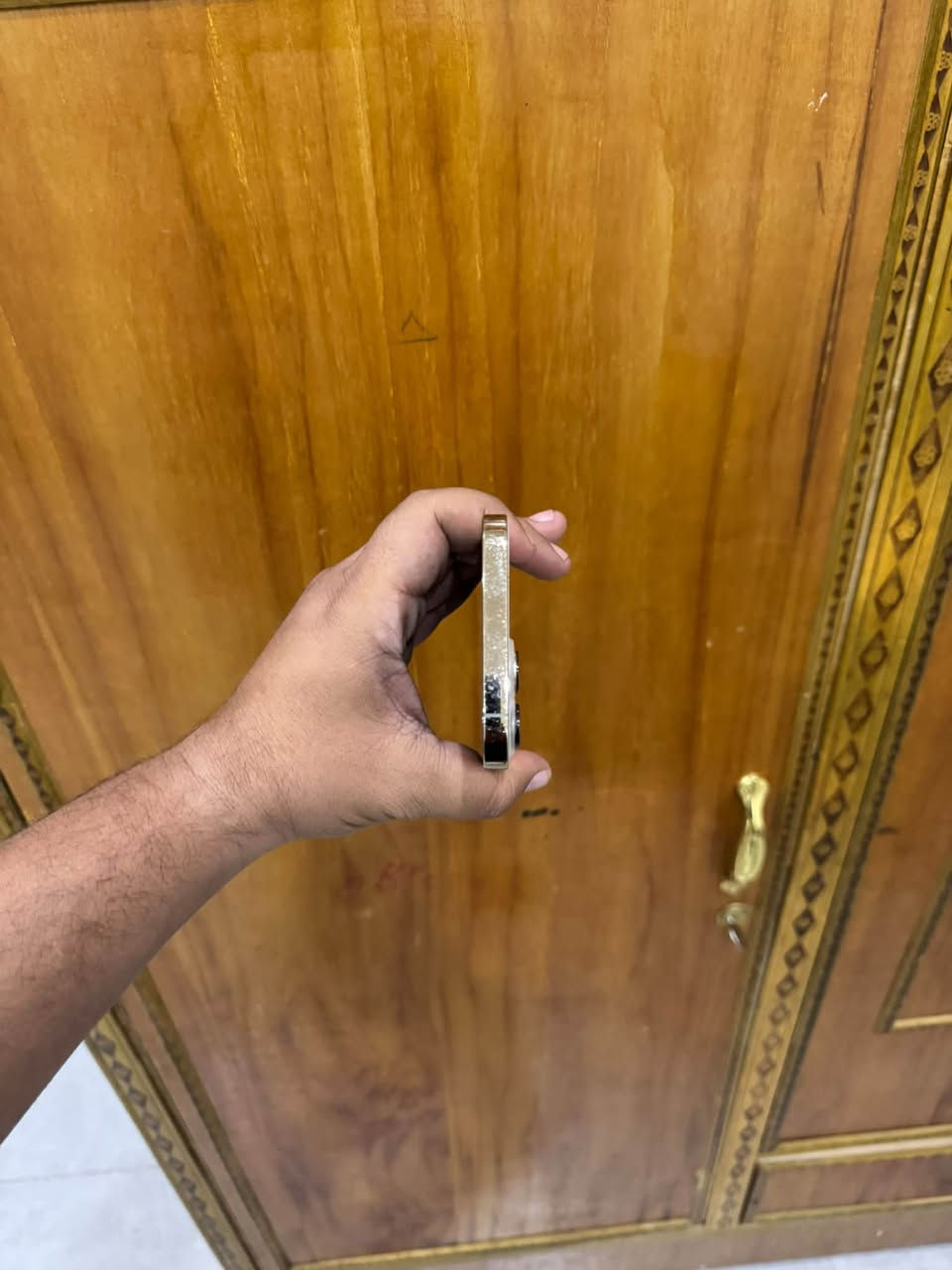 آيفون ١٣ برو ماكس • ذهبي • ٢٥٦ غ.ب