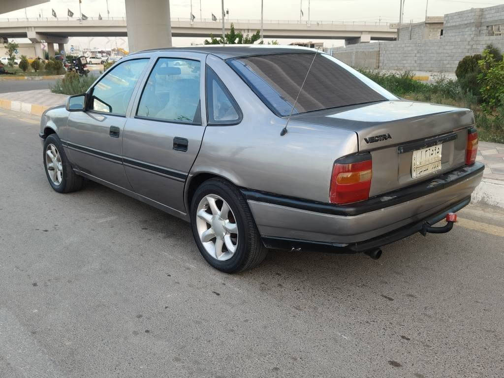 اوبل فكترا موديل 1991 حجم 16 قايش عريض باور استيرن محرك كير بل شرط كهربائية كله شغال صدر طوب سنويا مشروع وطني لغايه 2028 كوبون بانزين موجود شغال صبغ عام للجمالبه بسبب جراد بدون اي ضربه سياره جاهز شراي خابر على رقم *********** كركوك, العراق
