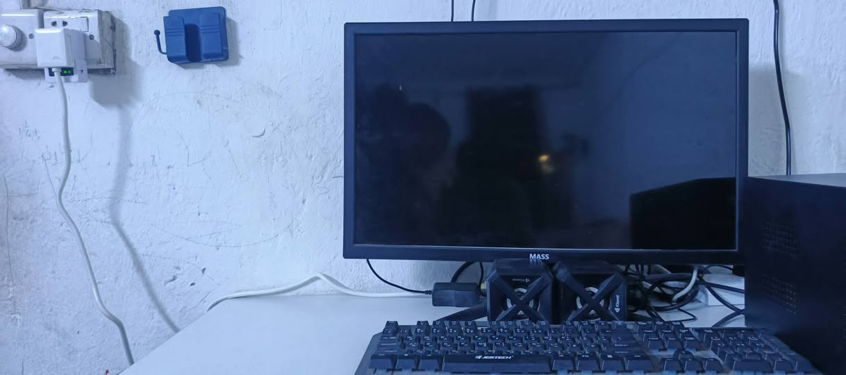 السلام عليكم
حاسبه للبيع 
المواصفات بالصورة
العنوان بغداد /السيديه 
للتواصل والاستفسار:***********
السعر 700
