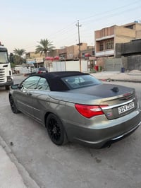 كرايسلر c200 كوبيه 2013 سياره مصروف عليه ومتعوب عليها هواي عليها ادامه...