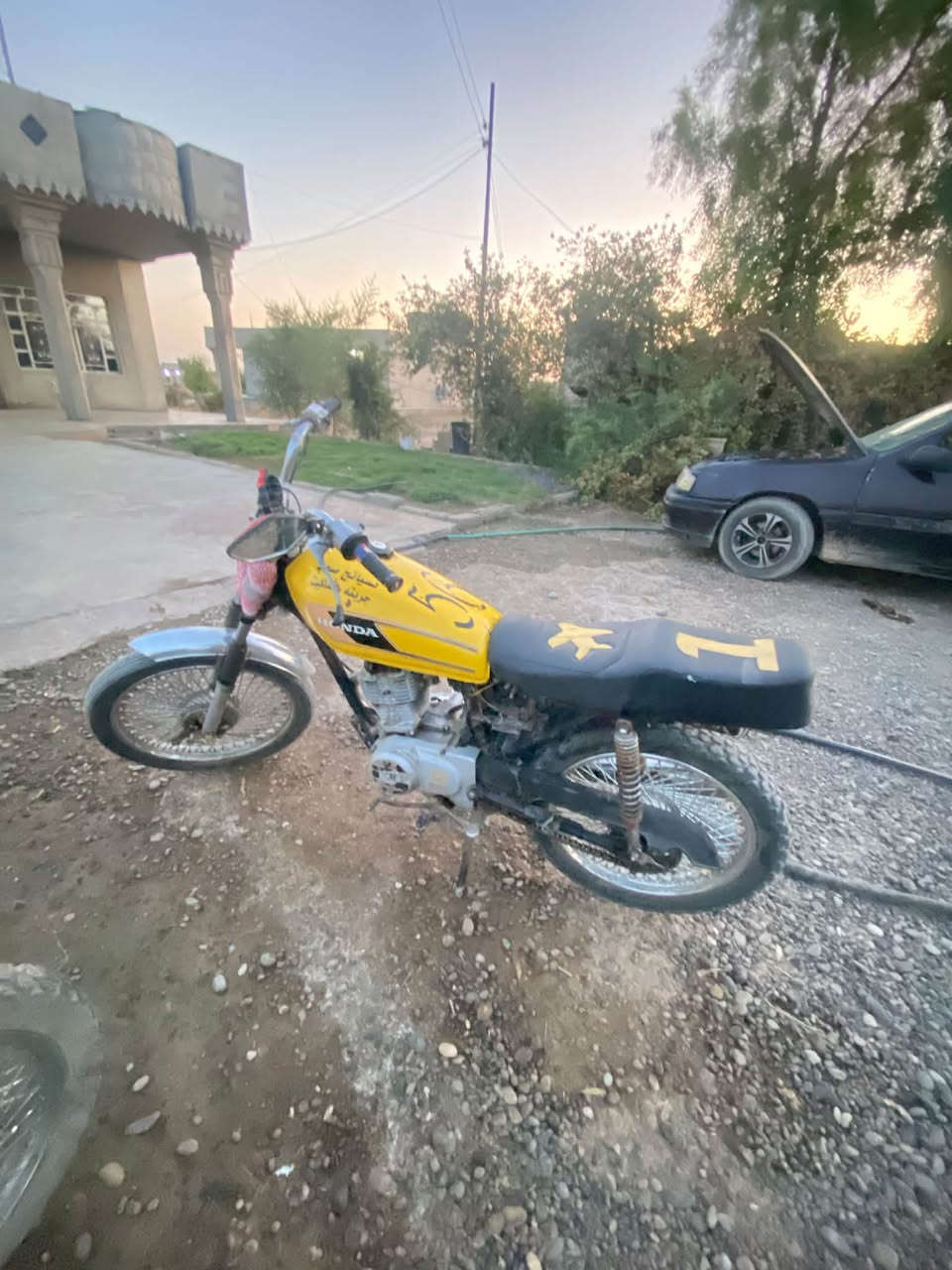 تايكر 20 حربي محرك مفتوح
ماطوري جديد ويا راصطه  كامله وياله جدد

كهربايات شغاله نشرات بومه 2

السعر 300 وبي مجال 

هـ***********

يرهم مراوس 

دبلات شغاله 
مكان جنوب الموصل قياره

