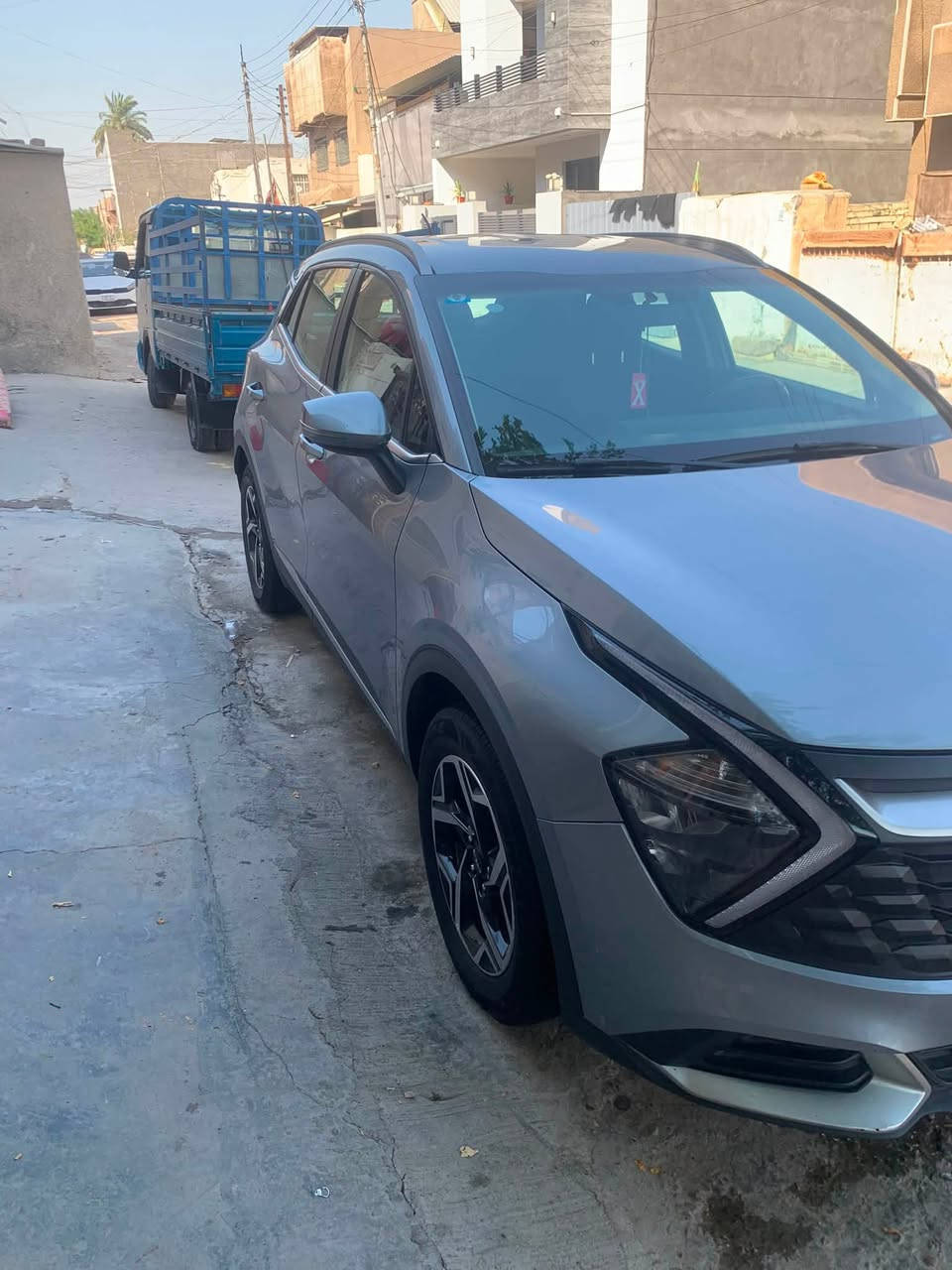 سبورتج خليجي
موديل 23 
بيها جاملغ وكاله مبدله 
وبيه بنيد صبغ بدون حادث السياره 
لا دواخل ولا ايرباك 
رقم بغداد بسمي 
مكينه 2000 
سعرها 188 وبيه مجال شوفه وادلل
ماشيه 77 جديده السياره 
مكانها بغداد الكرخ 
***********
