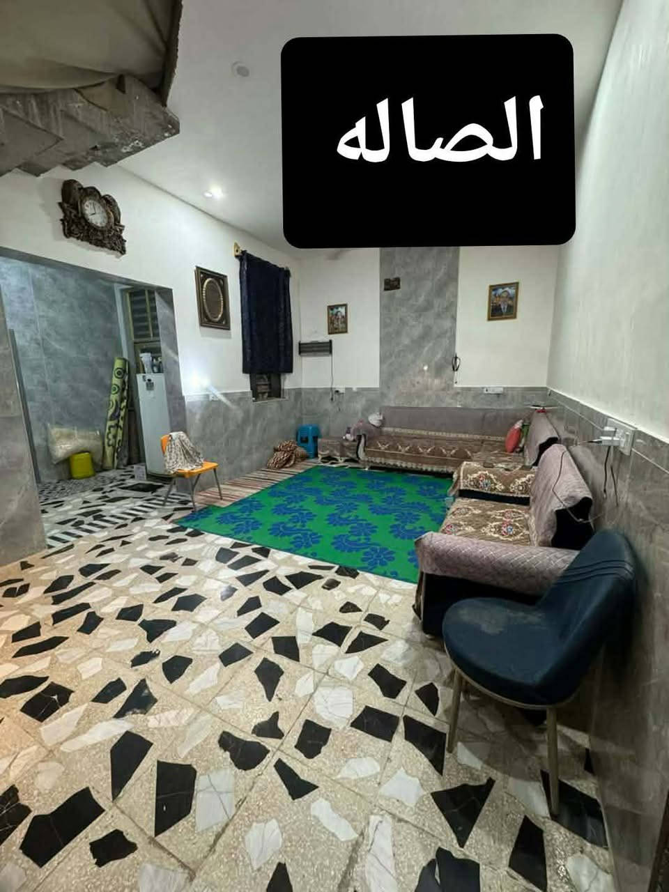 السلام عليكم عندي بيت للبيع حي ميسان شارع البوريات قرب اسواق المصطفى شارع 12 رقم العقار 22374/3 بنيان جديد طابق واحد اساس صب رفت مسلح حصيرتين زائد جسور مخفيه تحت الحصيرتين 
بنيان طابوق جمهوري النهروان 
السقف صب كونكريت مسلح 
المجاري داخل الرفت 
كهرباء بوري مي دفن درجه اولى 
المطبخ والصحيات بورسلين للسقف 
ارضيه كاشي مكان السبالت بورسلين للسقف 
مساحة العرصه 200 متر الواجهه 10 والنزال 20 البيت متعوب عليه مال جناي 
غرفتين معزولات عن الصاله وصحيات داخليه وصاله كبيره ومطبخ حار وبارد معزولات مكاشيف عدد 2 واستقبال كبير وطارمه وصحيات خارجيه سياج الشارع 3 دنك الواجهه بس ملبوخه سمنت سعره 265 وبي مجال بسيط رقم التليفون 
***********
