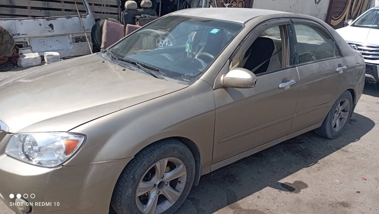 سلام عليكم سبكترا موديل2006  محرك 2000 رقم أنكليزي بابل وبسمي  مكان سياره كربلاء السعر 75 وبيه مجال حك جيه بس لاستفسار اتصل*********** ، فقط إتصال غير متواجد على الفيس
