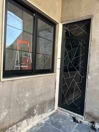معمل المنيوم • ابواب وشبابيك • مانع ذباب