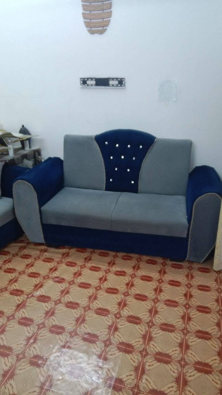 سلام عليكم دخم تزكام خشب اصلي مو كارتون للبيع نضيف سعر خاص مكاني نجف حي جامعه يم مسجرات الزهراء وهاذه رقمي***********
