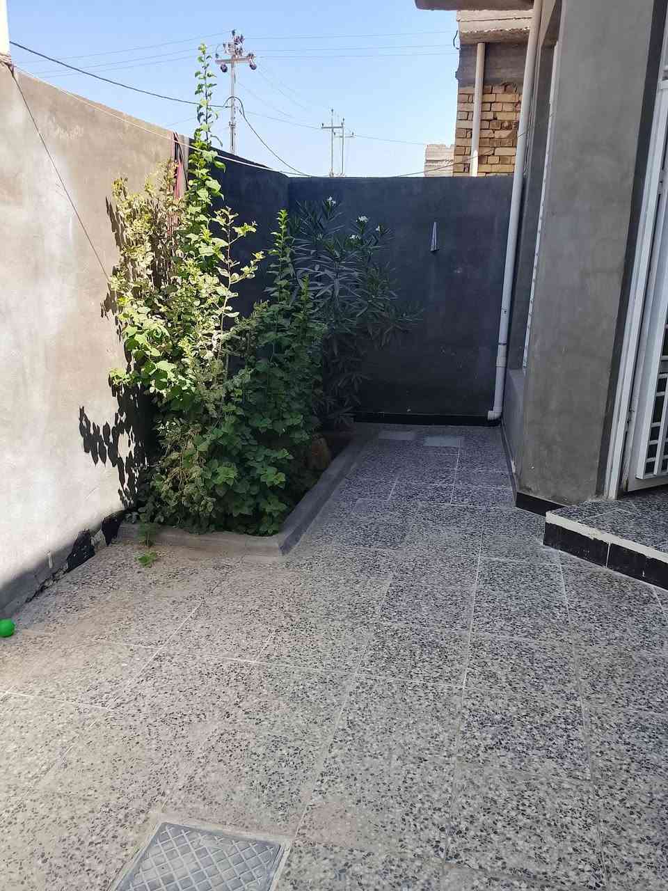 بمجمع صلاح • قرب اسواق المرتضئ • ٢٠٠م