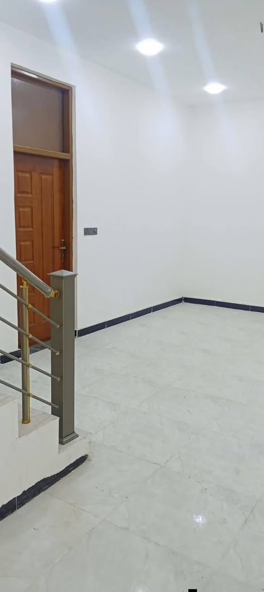 🏛️✨ مكتب محمد الإمارة للعقار ✨🏛️

🏡 بيع بيت 200م — طابق واحد
📐 الوجه 10م | النزال 20م
🛋️ هول + مطبخ + غرفتين + صحيات
📍 شارع 12 قرب الساحة وشارع 20
💛 توزيع الضباط — خلف ماركت عمو حيدر  

سعر مناسب جدا 

📞 ***********
✨ والاستفسار
