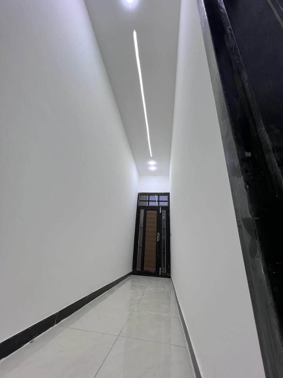 دار 🏠 للبيع 
المساحه 150م
الوجه 6 نزال 25
يحتوي على صالة ومطبخ
حمامات 🛁 4 
غرف نوم 🛌 5
العنوان حي الجهاد ديوان المخابرات قرب شارع 60
الاستفسار ***********
