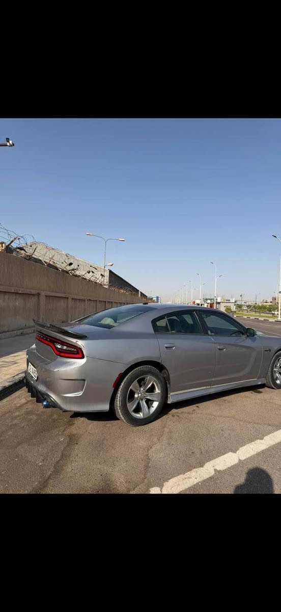 للبيع 
تشارجر اصل 19 SXT
6 سلندر 3600
رقم انكليزي بغداد بأسمي
السياره جاهزه ربع ما تصرف عليهه
شرط الوكاله والمداور 
سنويه لل 26
كامره خلفيه 
تحكمات ستيرن
كشنات جلد
شاشه جبيره
كت كامل RT
جناح كاربون فايبر 
منضومة راديتر وفانات مال هيمي انسه شي اسمه حماوه

حادثهه حرق من البجم للبيبان الخلفيه بس ما واصل للجاملغات الخلفيه والصندوك

السعر 150 وبي مجال قليل
مكان السياره بصره
للتواصل *********** البصرة, العراق

