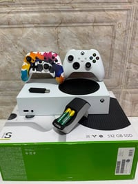 اكس بوكس سيريس اس • ٥١٢ جيجابايت • نظيف جداً