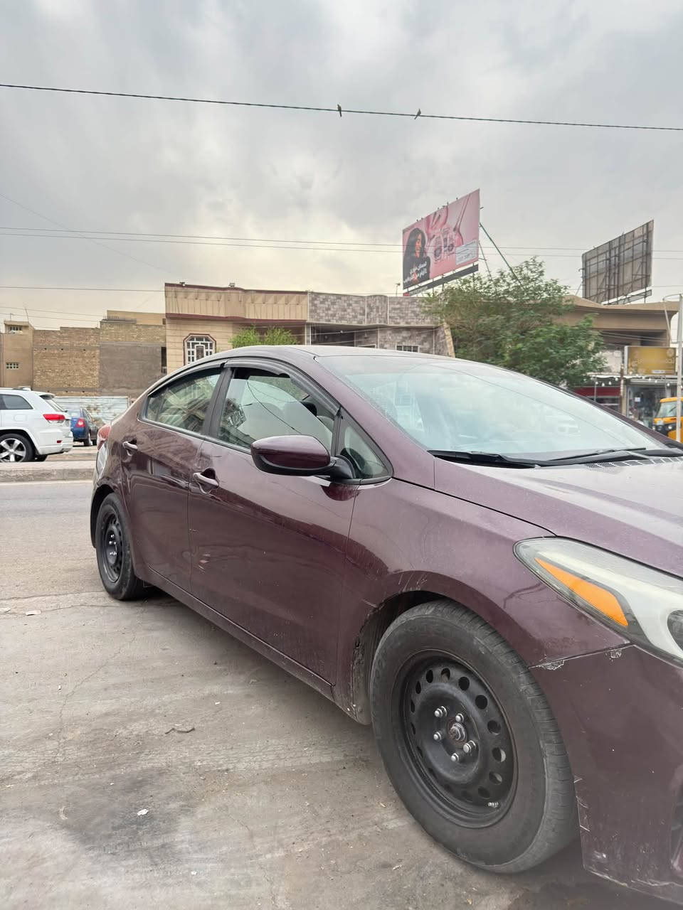 السلام عليكم كيا فورتي موديل 2018 وارد امريكي ضربتها جاملغ خلفي 
ماشيه 145
 باتري جديد  

تخم تاير جديد 

دواخلها نضيفه سياره ع ايدي ماشالله 
تبريدها منقص غاز 

سعرها 105 وبيها مجال 
عنواني بغداد الدوره المهديه الثانيه 

***********
