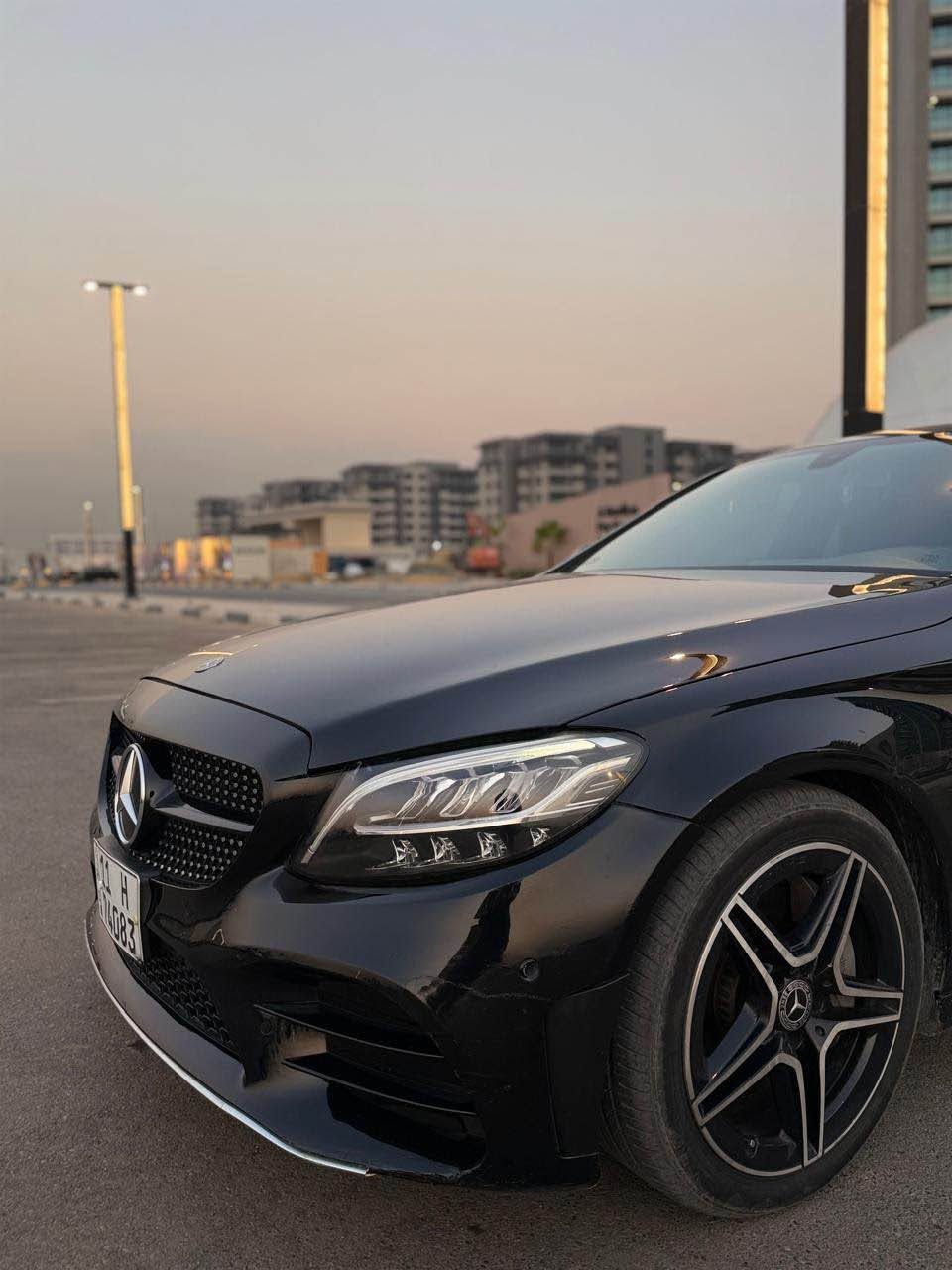 Marcedes-Benz C300 
موديل 2019
بدي كت AMG اصل 
بنيد صبغ + باب كلير ارباك دركه طاك وراجع سستم 
المواصفات 
بنراما 
شاشه جبيره 
شاشه دجتل ( عدادات رقميه ) شكلين رياضي وطبيعي 
كشنات جلد خزن ميموري تدفئه تبريد 
دركه AMG فول تحكم 
صندوق كهرباء 
موس واحد 
رادار امامي 
رادار جانبي 
برده خلفيه 
اربع وضعيات قياده ( Eco-Normal-Sport-Sport Plus ) 
 داخل ٦٤ لون 
سستم صوت 
وبعد بيه مواصفات ممذكوره 
للاستفسار اكثر ☎️ *********** 
سعر 21800$ بغداد, العراق

نص مكتوب في الصور:
- Mercedes-Benz C 300 2019 Black 2.0L 4 vin: 55SWF8DB4KU292242 Final bid: $21000 Auction: Copart SOLD Lot number: 28111670 Date of sale: 24.03.2020 Year: 2019 VIN: 55SWF8DB4KU292242 Condition: Enhanced Vehicles Engine: 2.0L 4 Mileage: 20872 miles (Actual) Seller: Not specified Documents: Ca - Salvage Certificate Location: Ca - San Jose Primary Damage: Front End Secondary Damage: Not specified Estimated Retail Value: $34422
- Mercedes-Benz C 300 2019 Black 2.0L 4 vin: 55SWF8DB4KU292242 Final bid: $21000 Auction: Copart SOLD Lot number: 28111670 Date of sale: 24.03.2020 Year: 2019 VIN: 55SWF8DB4KU292242 Condition: Enhanced Vehicles Engine: 2.0L 4 Mileage: 20872 miles (Actual) Seller: Not specified Documents: Ca - Salvage Certificate Location: Ca - San Jose Primary Damage: Front End Secondary Damage: Not specified Estimated Retail Value: $34442